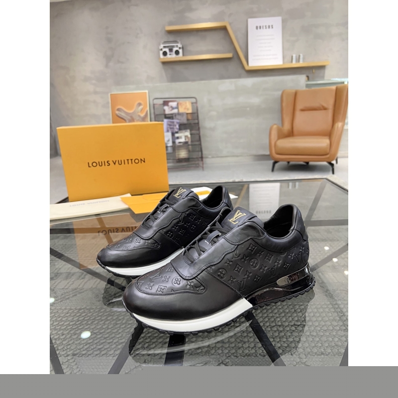 l**is V*t*n sneakers